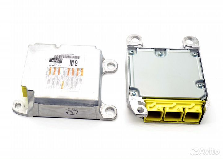 Новый оригинал блок SRS Камри 70 89170-33F90