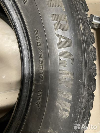 Goodyear UltraGrip 245/65 R17 111T