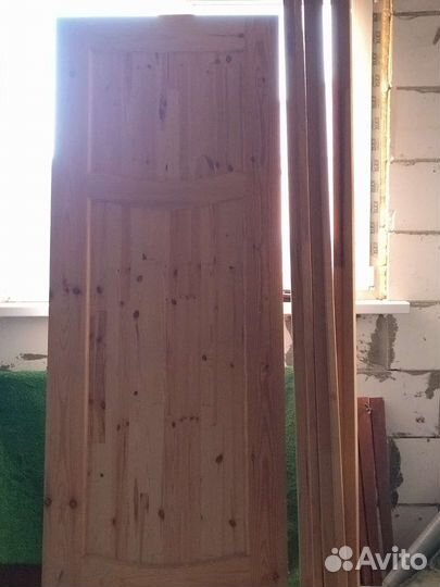 Двери межкомнатные деревянные новые