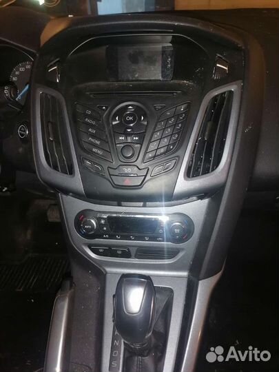 Ford Focus 1.6 AMT, 2012, битый, 52 000 км