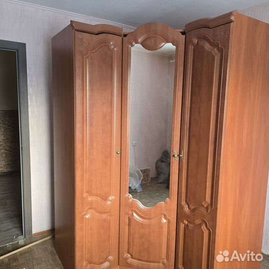 Угловой шкаф бу