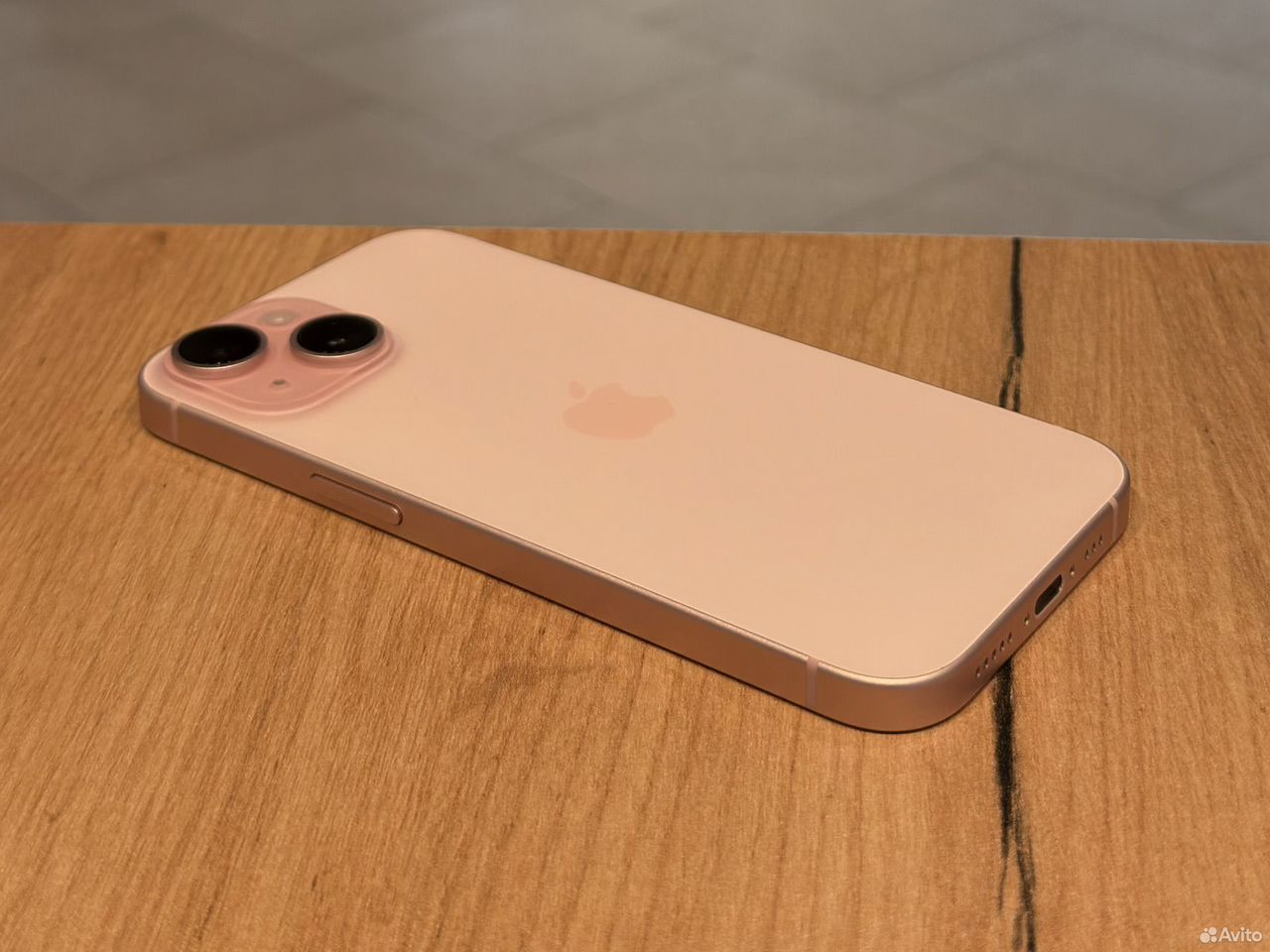 iPhone 15, 256 ГБ