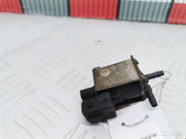 Клапан вакуумного управления Audi A4 B6 2003