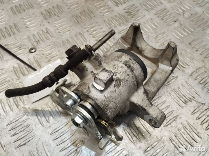 Суппорт задний правый Audi A6 C5 Allroad