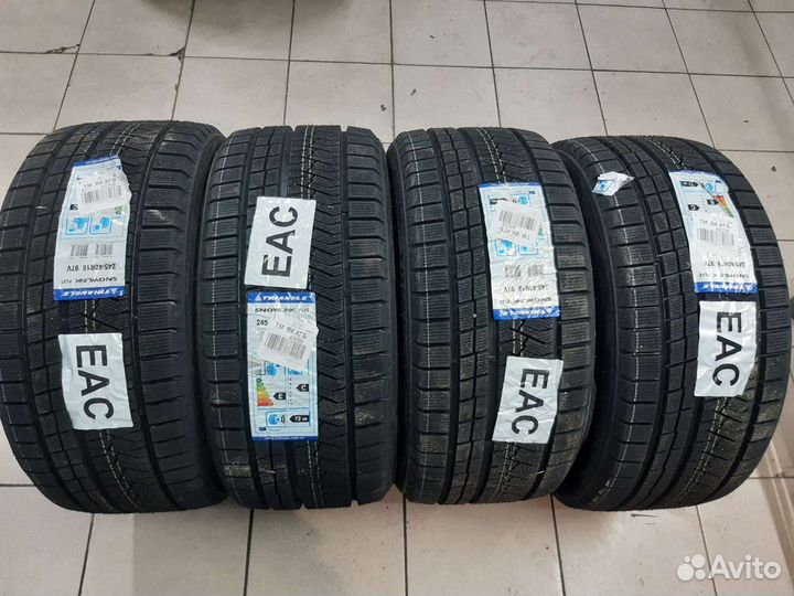 Triangle PL02 245/40 R18