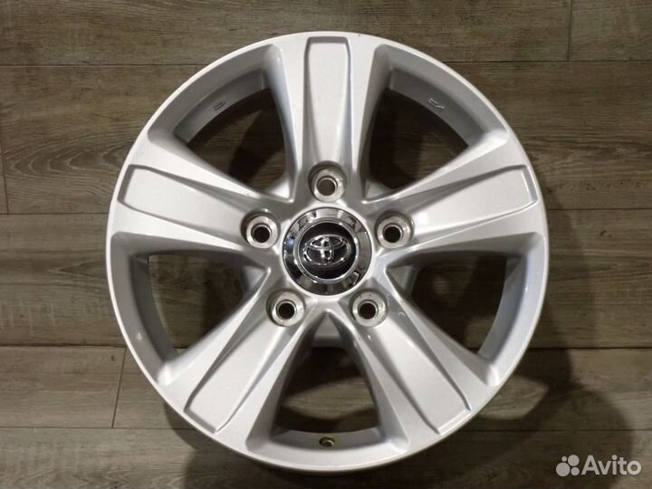Комплект диск R17 Toyota Land Cruiser оригинал