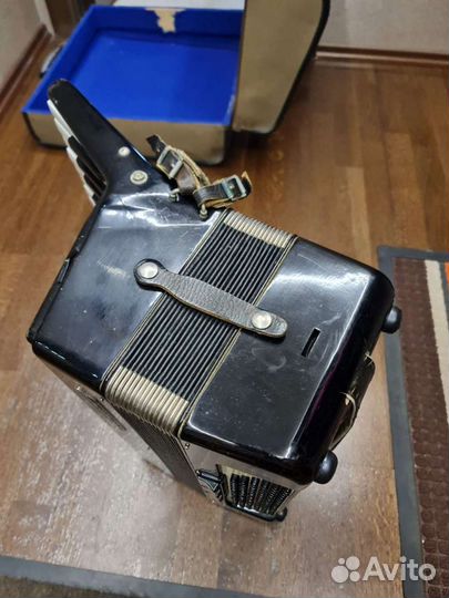 Аккордеон weltmeister stella в коробе