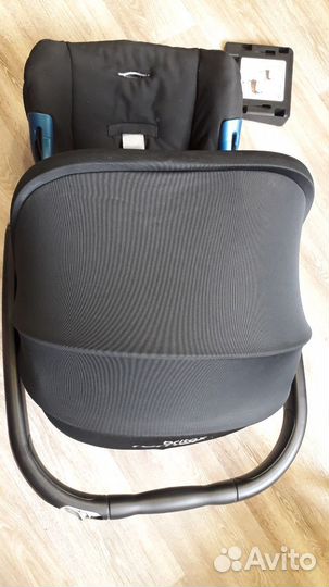 Автокресло люлька Romer + база Isofix