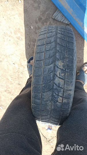 R13 Accelera Beta 175/65, PCD 4x100 DIA 40