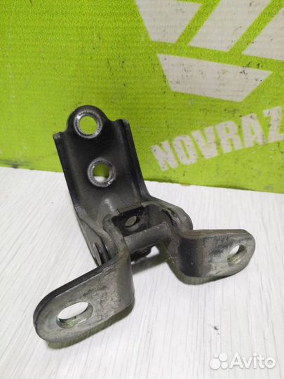 Петля двери передней правой нижняя Киа Оптима 3