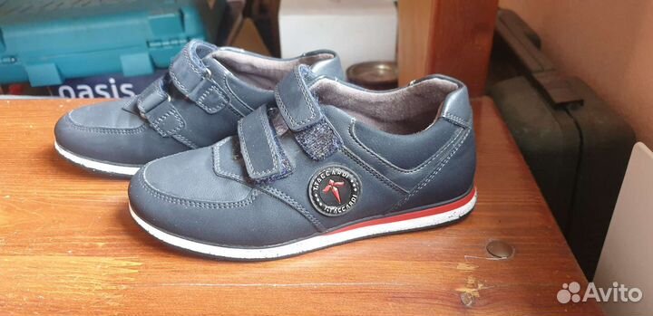 Ботинки р.32