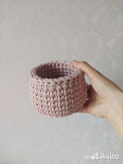 Вязаные корзинки ручной работы