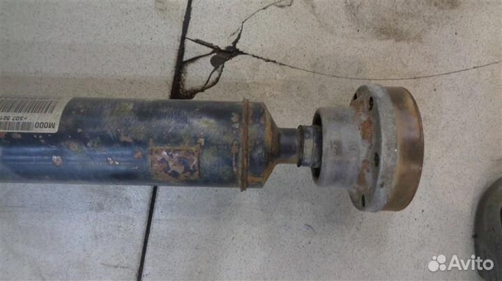 Вал карданный задний Volkswagen Phaeton