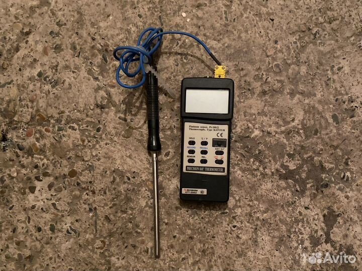 Электронный измеритель температуры