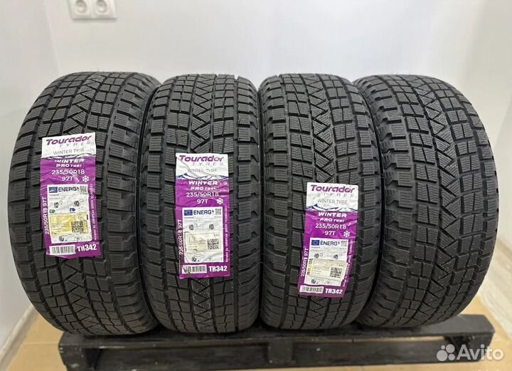 Tourador Winter Pro TSS1 235/50 R18 29T