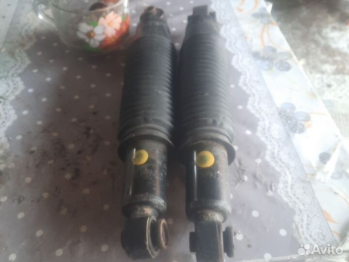 Амортизаторы задние solaris