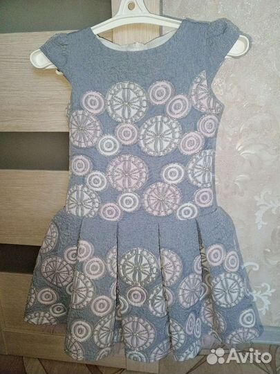 Платье для девочки новое