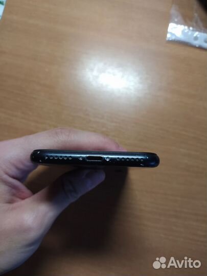 iPhone SE (2020), 64 ГБ