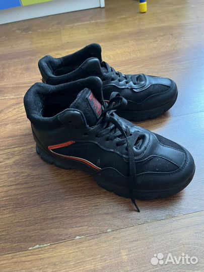 Ботинки зимние 40 размер