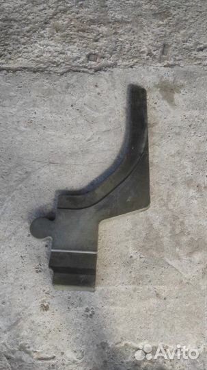 Наполнитель багажника задний Toyota Avensis T250