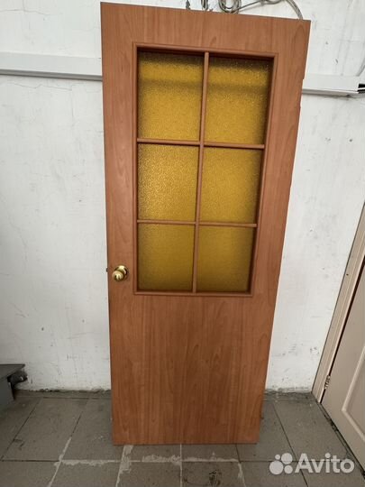 Дверь с лудкой и обналички