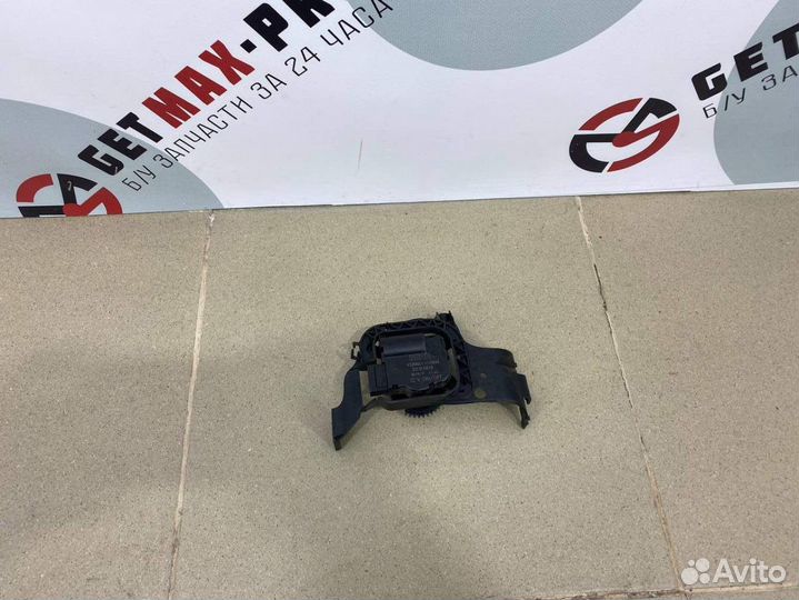 Моторчик заслонки отопителя Skoda Rapid 2013-2020