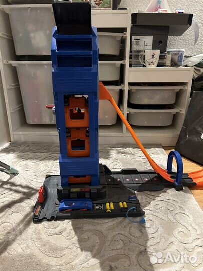 Гараж хотвилс mega garage hot wheels