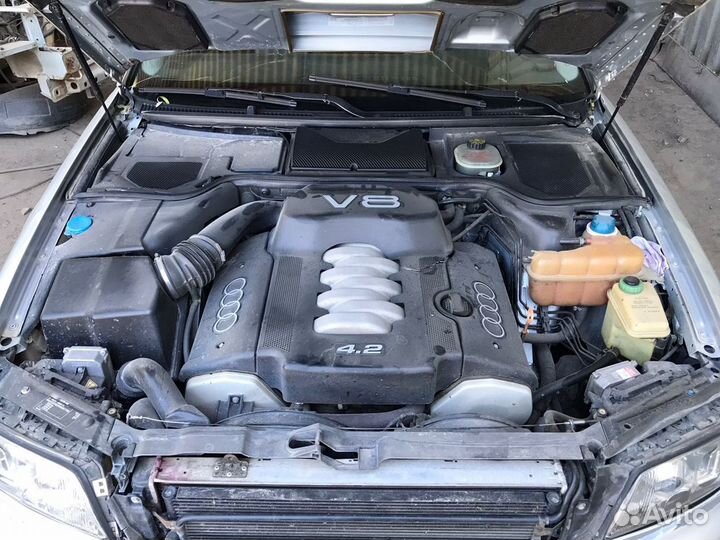 Мотор V8 4.2 на Audi A8 D2
