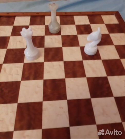 Шахматы каменные