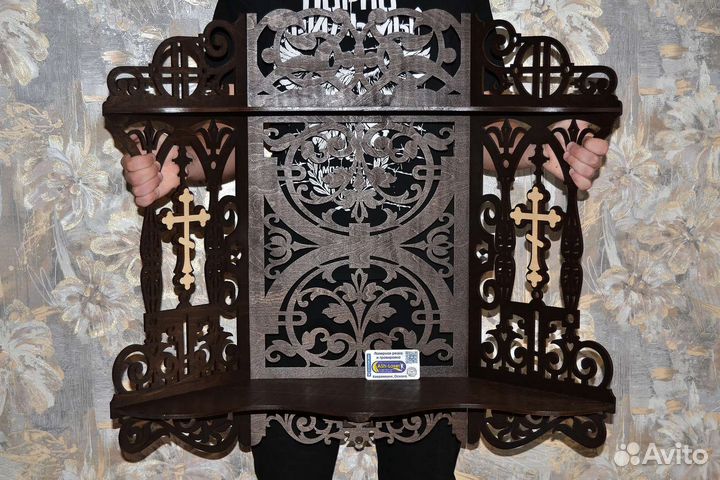 Полки для икон, иконостас