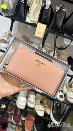 Итальянские одежда, обувь и аксессуары