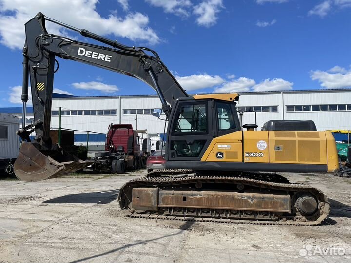 Гусеничный экскаватор John Deere E300 LC, 2017