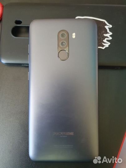 Xiaomi Pocophone F1, 6/64 ГБ