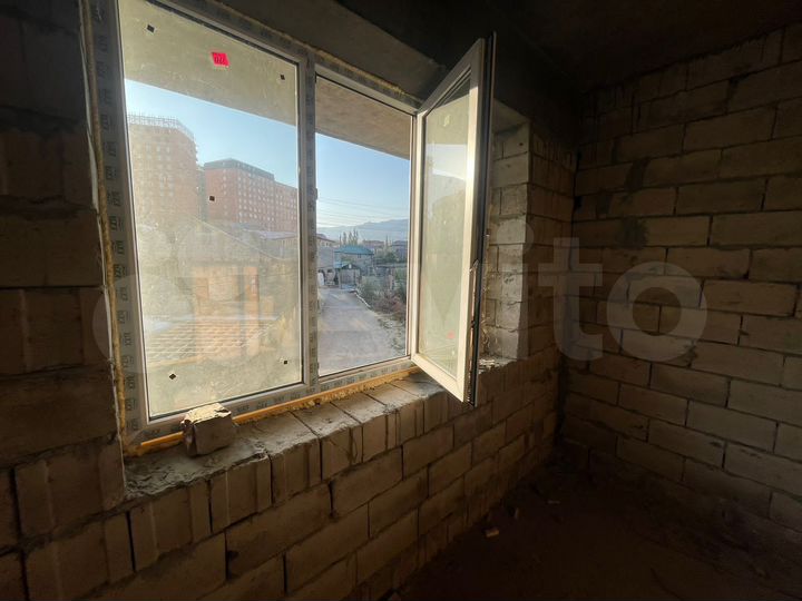 4-к. квартира, 90 м², 1/6 эт.