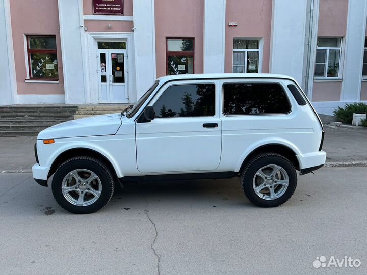 LADA 4x4 (Нива) 1.7 МТ, 2016, 156 000 км