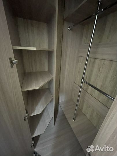 Угловой шкаф