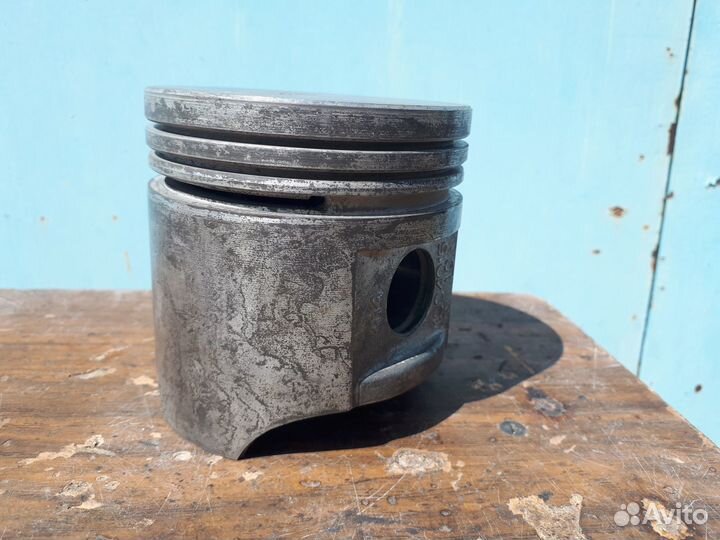 Поршни газ 53, газ 66, - 93,0. 93,5