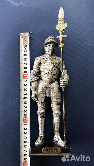 Статуэтка Мальтийского рыцаря
