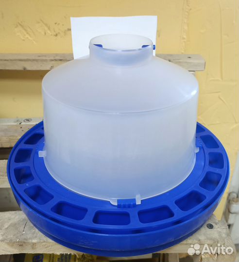 Кормушки и поилки