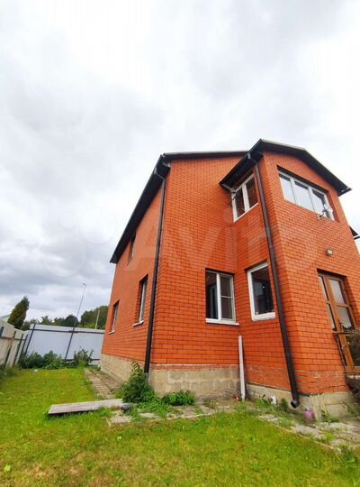 Коттедж 206 м² на участке 4,2 сот.