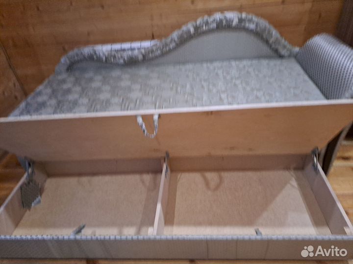 Продаётся диван