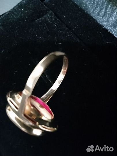 Золотое кольцо с корундом СССР