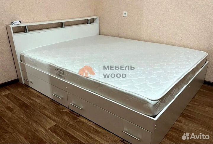 Кровать двуспальная