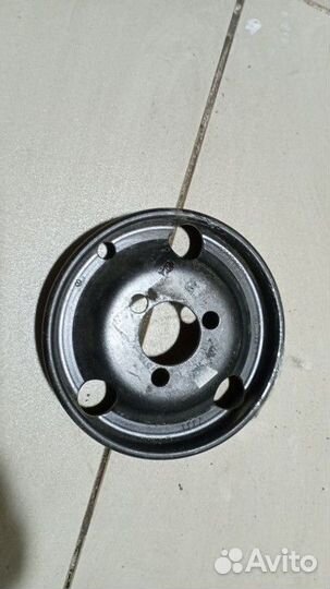 Шкив водяного насоса (помпы) Volkswagen Touareg