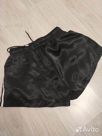 Шорты с пайетками