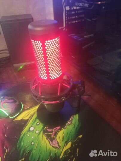 Микрофон HyperX QuadCast