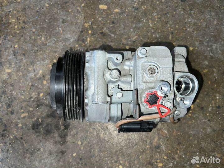 Компрессор кондиционера Mercedes w218 w212 63AMG