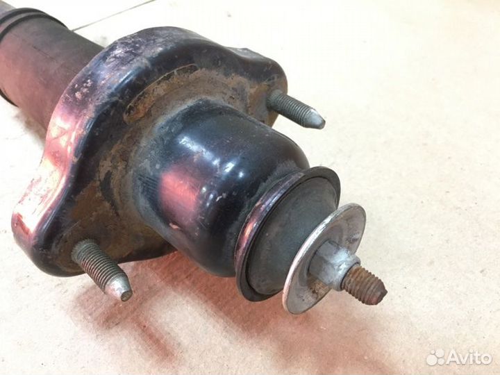 Амортизатор задний Mitsubishi Outlander XL