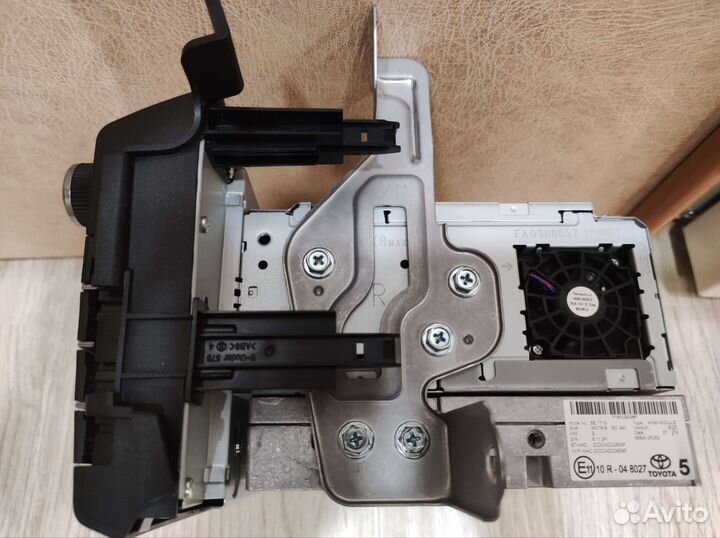 Штатное головное устройство toyota rav 4