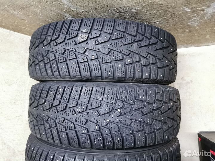 Maxxis NP3 Arctic Trekker 205/60 R16